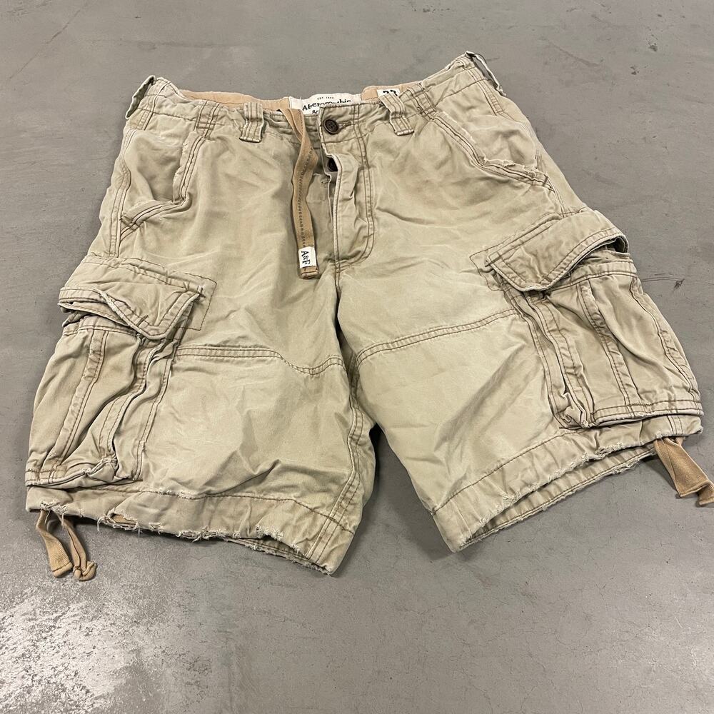 Vintage Y2K cargo Abercrombie & Fitch cargo shorts 33 W